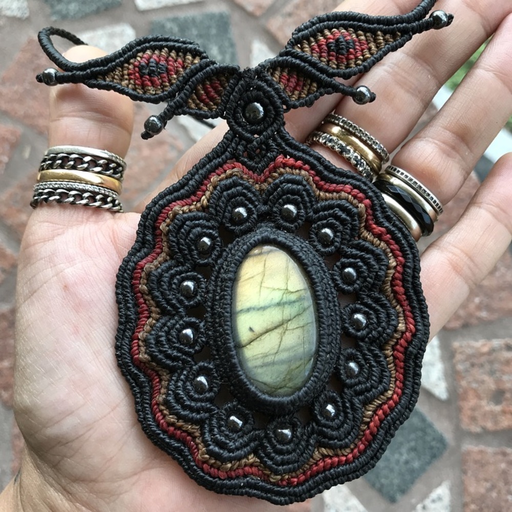 Sold ! labradorite boho macrame necklace - Picture 3 of 8